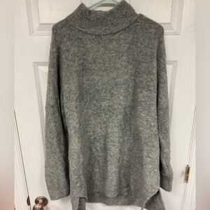 Abercrombie & Fitch Gray Turtleneck Sweater